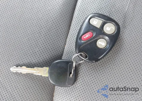 2005 Cadillac Deville Livery z USA, uszkodzony, nr VIN 1G6KD54Y95U237034